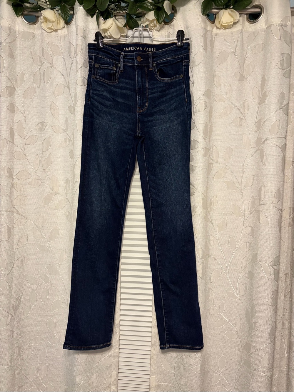 American Eagle Outfitters Dark Blue Straight Leg Jeans / Next Level Stretch